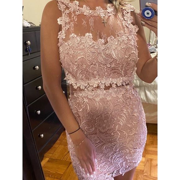LAST CHANCE Lace Mauve Dress - Picture 1 of 4